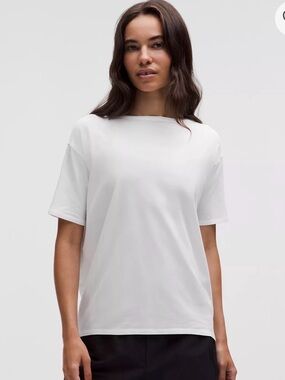 lululemon Back in Action White Short Sleeve Relaxed Tee Sz 12 Oversized Fit